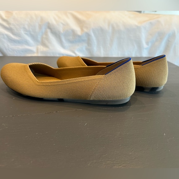 Like New Rothy’s Flats - Picture 2 of 7